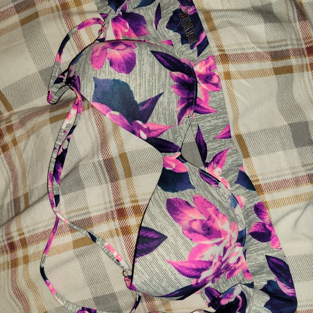 NWOT PINK bonded pushup bra